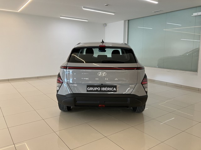 Foto 6 Hyundai Kona 1.6 GDI HEV Maxx DCT 104 kW (141 CV)