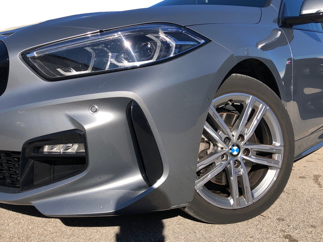 BMW Serie 1 118d color Gris. Año 2024. 110KW(150CV). Diésel. En concesionario Vehinter Alcorcón de Madrid