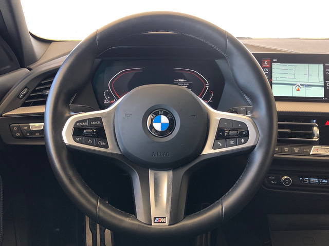 BMW Serie 1 118d color Gris. Año 2024. 110KW(150CV). Diésel. En concesionario Vehinter Alcorcón de Madrid