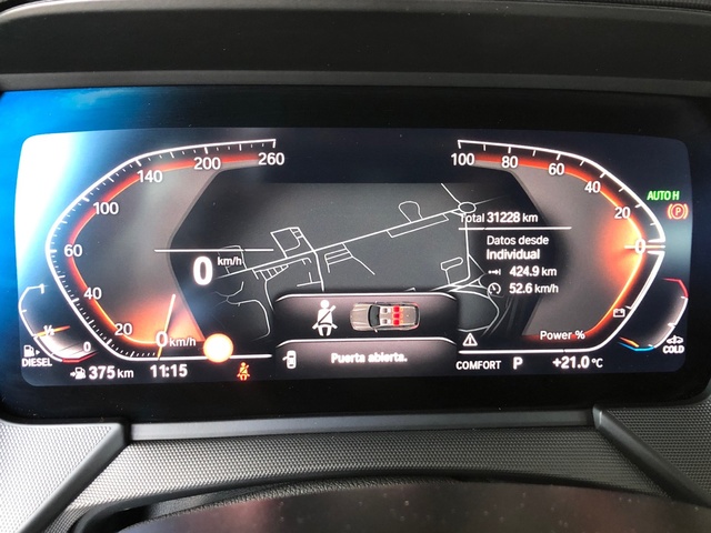 BMW Serie 1 118d color Gris. Año 2024. 110KW(150CV). Diésel. En concesionario Vehinter Alcorcón de Madrid