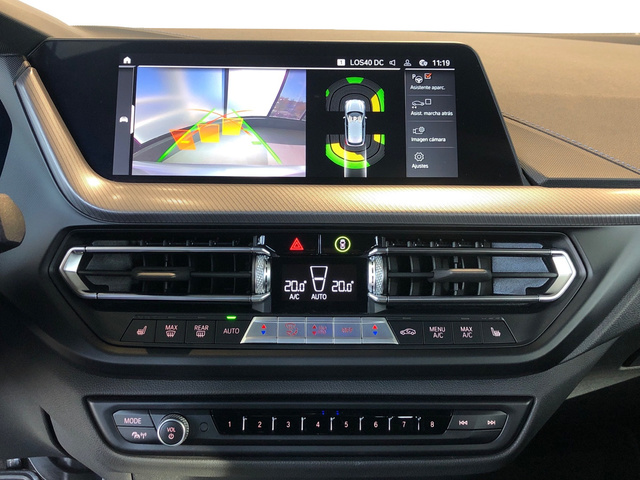 BMW Serie 1 118d color Gris. Año 2024. 110KW(150CV). Diésel. En concesionario Vehinter Alcorcón de Madrid