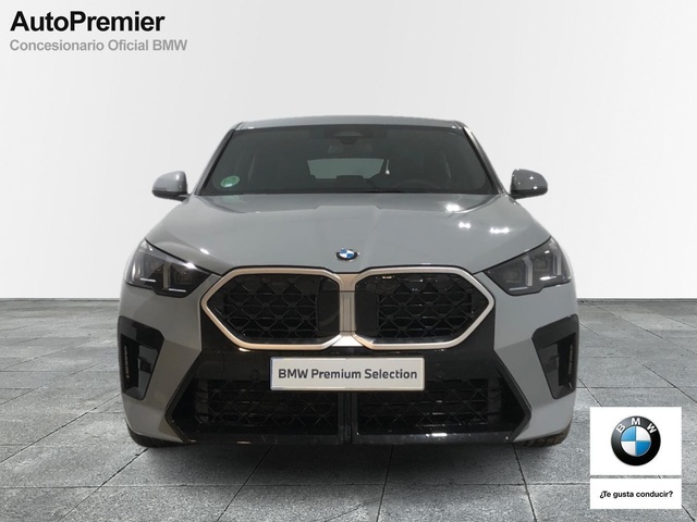 BMW X2 sDrive18d color Gris. Año 2025. 110KW(150CV). Diésel. En concesionario Auto Premier, S.A. - MADRID de Madrid