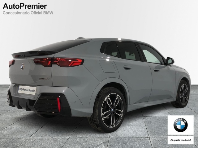 BMW X2 sDrive18d color Gris. Año 2025. 110KW(150CV). Diésel. En concesionario Auto Premier, S.A. - MADRID de Madrid