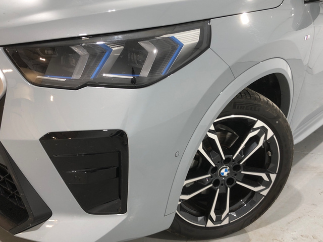 BMW X2 sDrive18d color Gris. Año 2025. 110KW(150CV). Diésel. En concesionario Auto Premier, S.A. - MADRID de Madrid