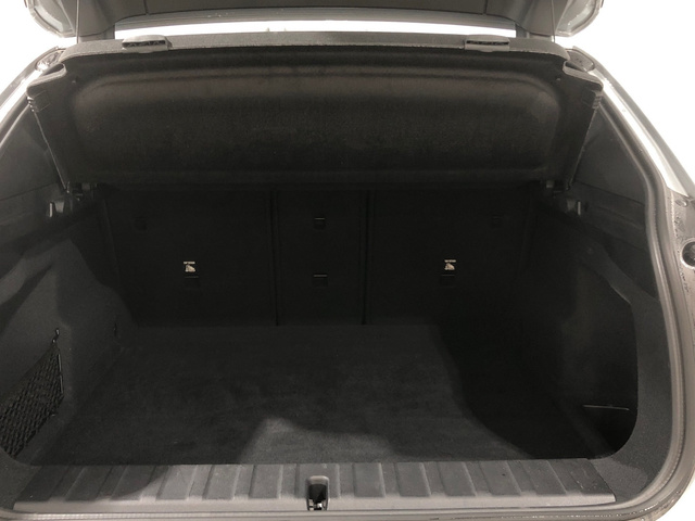 BMW X2 sDrive18d color Gris. Año 2025. 110KW(150CV). Diésel. En concesionario Auto Premier, S.A. - MADRID de Madrid