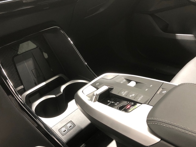 BMW X2 sDrive18d color Gris. Año 2025. 110KW(150CV). Diésel. En concesionario Auto Premier, S.A. - MADRID de Madrid