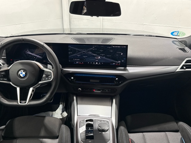 BMW Serie 4 420d Gran Coupe color Negro. Año 2025. 140KW(190CV). Diésel. En concesionario Auto Premier, S.A. - MADRID de Madrid