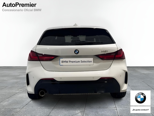 BMW Serie 1 118i color Blanco. Año 2021. 103KW(140CV). Gasolina. En concesionario Auto Premier, S.A. - ALCALÁ DE HENARES de Madrid