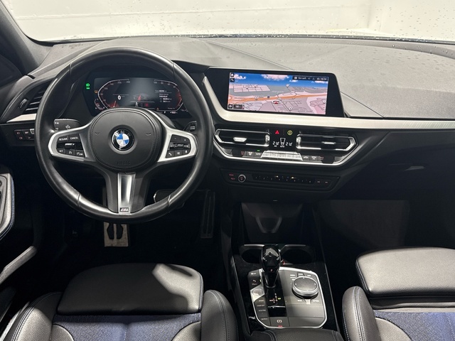 BMW Serie 1 118i color Blanco. Año 2021. 103KW(140CV). Gasolina. En concesionario Auto Premier, S.A. - ALCALÁ DE HENARES de Madrid