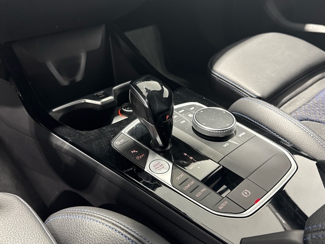 BMW Serie 1 118i color Blanco. Año 2021. 103KW(140CV). Gasolina. En concesionario Auto Premier, S.A. - ALCALÁ DE HENARES de Madrid