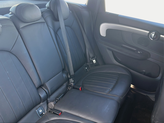 fotoG 8 del MINI MINI Countryman Cooper D 110 kW (150 CV) 150cv Diésel del 2023 en Sevilla