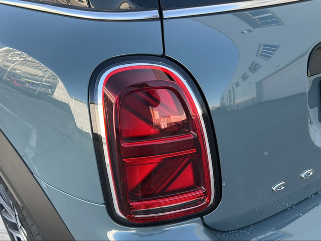 fotoG 16 del MINI MINI Countryman Cooper D 110 kW (150 CV) 150cv Diésel del 2023 en Sevilla