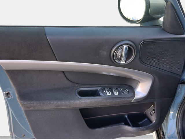 fotoG 18 del MINI MINI Countryman Cooper D 110 kW (150 CV) 150cv Diésel del 2023 en Sevilla