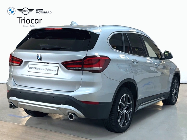 BMW X1 sDrive18d color Gris Plata. Año 2021. 110KW(150CV). Diésel. En concesionario Triocar Gijón (Bmw y Mini) de Asturias