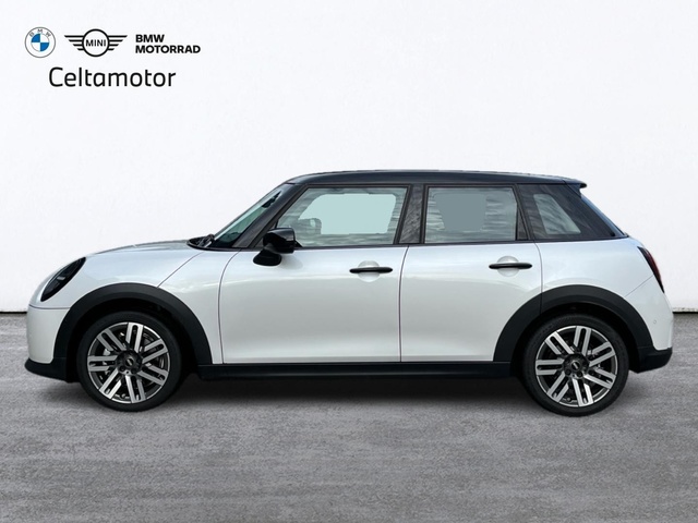 fotoG 2 del MINI MINI 5 Puertas Cooper C 115 kW (156 CV) 156cv Gasolina del 2025 en Pontevedra