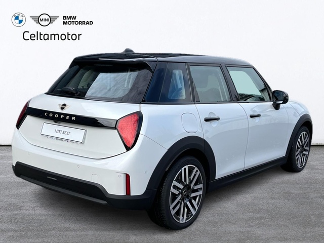 fotoG 3 del MINI MINI 5 Puertas Cooper C 115 kW (156 CV) 156cv Gasolina del 2025 en Pontevedra