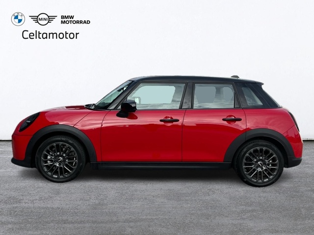 fotoG 2 del MINI MINI 5 Puertas Cooper C 115 kW (156 CV) 156cv Gasolina del 2025 en Pontevedra