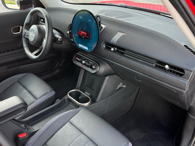 fotoG 7 del MINI MINI 5 Puertas Cooper C 115 kW (156 CV) 156cv Gasolina del 2025 en Pontevedra