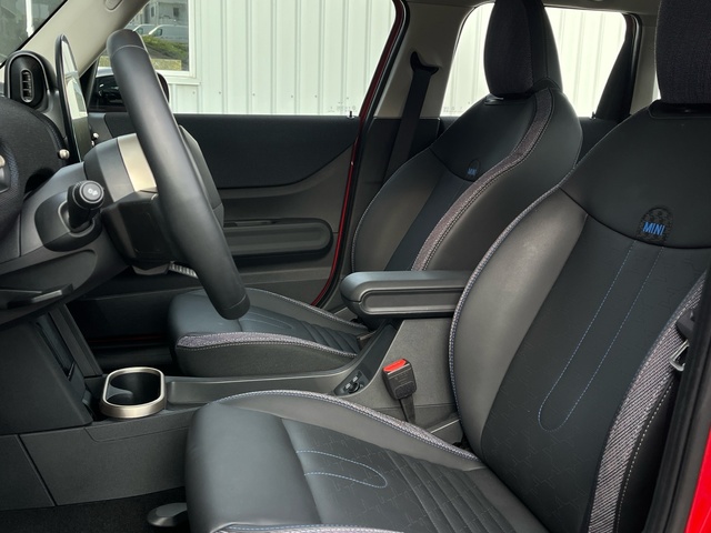 fotoG 25 del MINI MINI 5 Puertas Cooper C 115 kW (156 CV) 156cv Gasolina del 2025 en Pontevedra