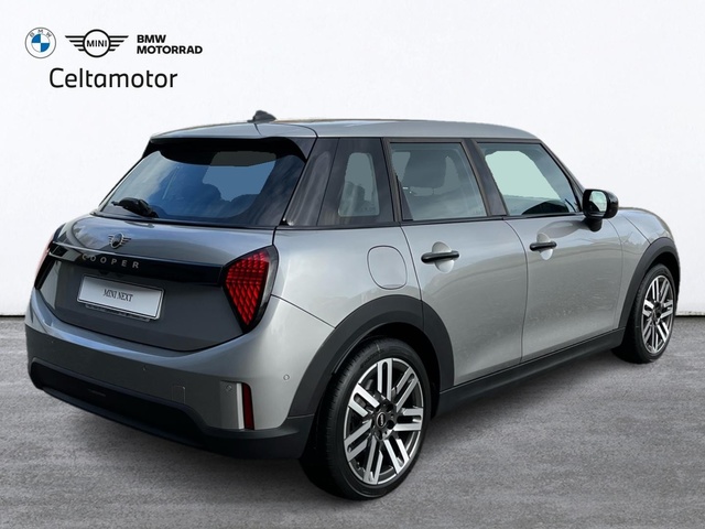 fotoG 3 del MINI MINI 5 Puertas Cooper C 115 kW (156 CV) 156cv Gasolina del 2025 en Pontevedra