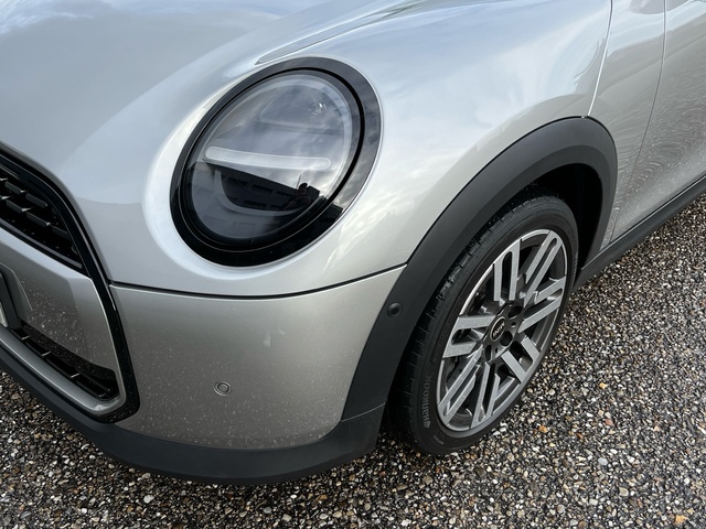 fotoG 5 del MINI MINI 5 Puertas Cooper C 115 kW (156 CV) 156cv Gasolina del 2025 en Pontevedra