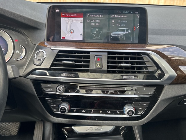 BMW X3 xDrive20d color Blanco. Año 2020. 140KW(190CV). Diésel. En concesionario Pruna Motor, S.L de Barcelona