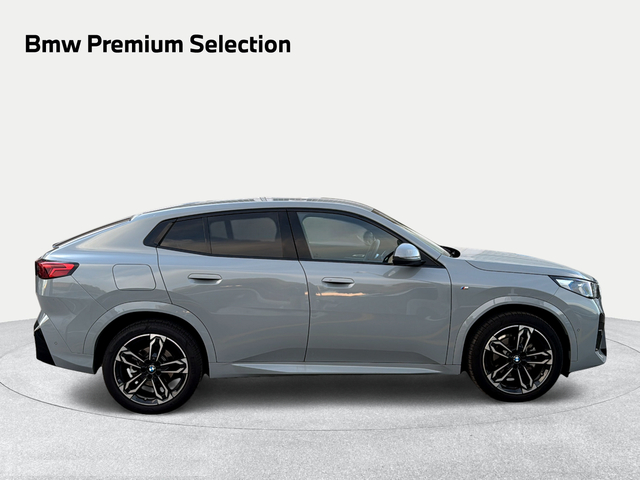 BMW X2 sDrive18d color Gris. Año 2025. 110KW(150CV). Diésel. En concesionario Ilbira Motor | Granada de Granada