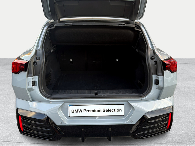 BMW X2 sDrive18d color Gris. Año 2025. 110KW(150CV). Diésel. En concesionario Ilbira Motor | Granada de Granada