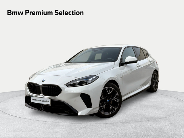 BMW Serie 1 120i color Blanco. Año 2025. 125KW(170CV). Gasolina. En concesionario Ilbira Motor | Granada de Granada