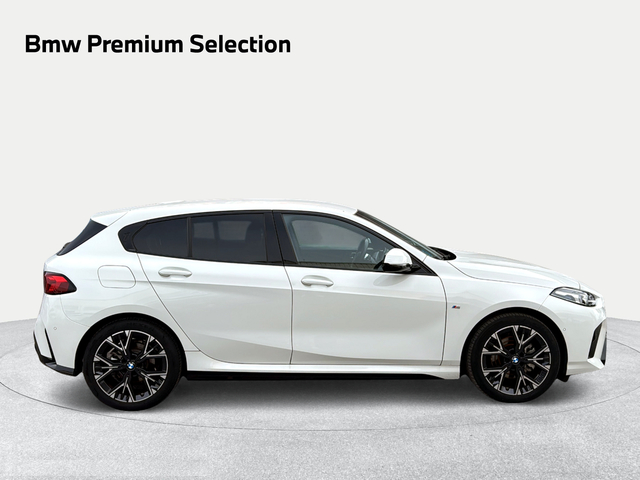 BMW Serie 1 120i color Blanco. Año 2025. 125KW(170CV). Gasolina. En concesionario Ilbira Motor | Granada de Granada