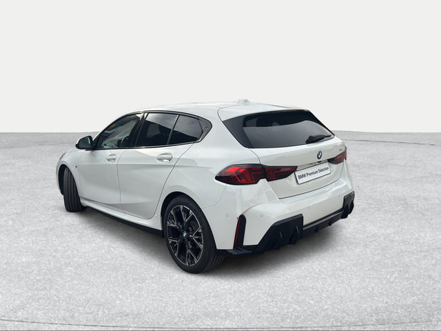BMW Serie 1 120i color Blanco. Año 2025. 125KW(170CV). Gasolina. En concesionario Ilbira Motor | Granada de Granada