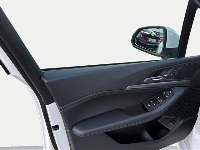 BMW Serie 2 218i Active Tourer color Blanco. Año 2024. 100KW(136CV). Gasolina. En concesionario Ilbira Motor | Granada de Granada