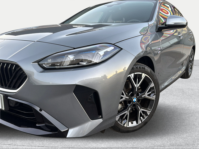 BMW Serie 1 120d color Gris. Año 2025. 120KW(163CV). Diésel. En concesionario Ilbira Motor | Granada de Granada