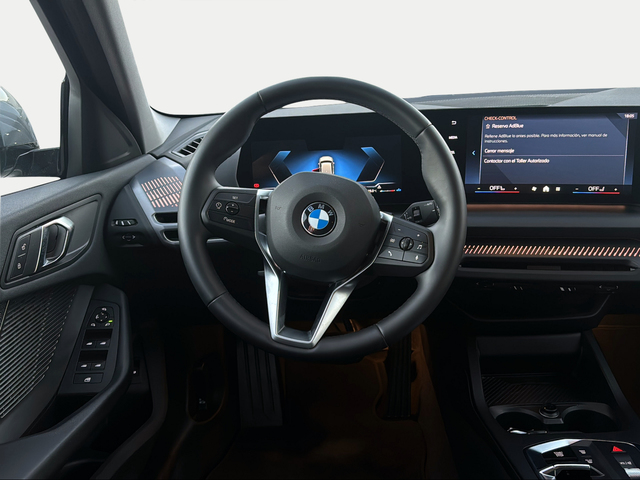 BMW Serie 1 120d color Gris. Año 2025. 120KW(163CV). Diésel. En concesionario Ilbira Motor | Granada de Granada