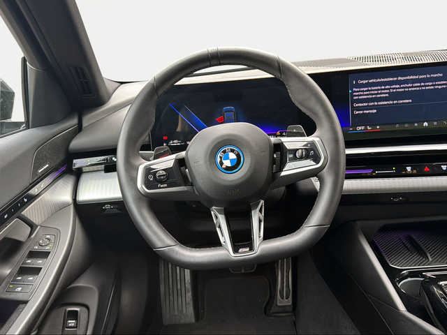 BMW Serie 5 530e color Negro. Año 2025. 220KW(299CV). Híbrido Electro/Gasolina. En concesionario Ilbira Motor | Granada de Granada