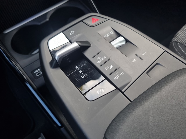 BMW Serie 2 218d Active Tourer color Blanco. Año 2023. 110KW(150CV). Diésel. En concesionario GANDIA Automoviles Fersan, S.A. de Valencia