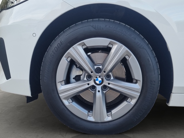 BMW Serie 2 218d Active Tourer color Blanco. Año 2023. 110KW(150CV). Diésel. En concesionario GANDIA Automoviles Fersan, S.A. de Valencia