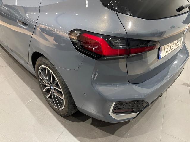 BMW Serie 2 218d Active Tourer color Gris. Año 2022. 110KW(150CV). Diésel. En concesionario Automotor Costa, S.L.U. de Almería