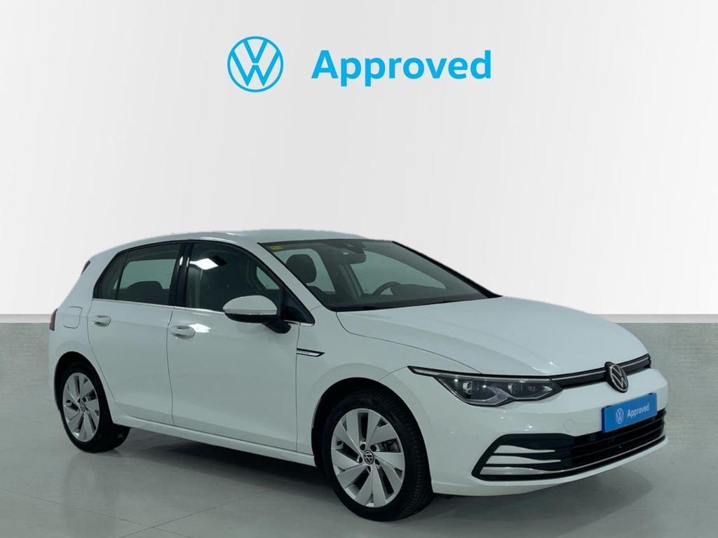 Volkswagen Golf 1.5 eTSI en Barcelona