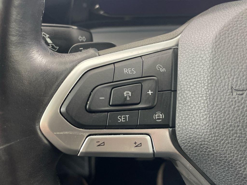 Volkswagen Golf 1.5 eTSI en Barcelona