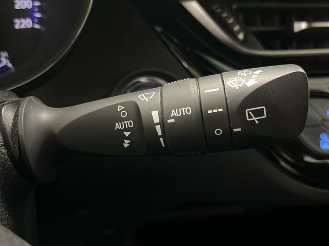 Toyota C-HR 1.8 125H Advance 90 kW (122 CV)