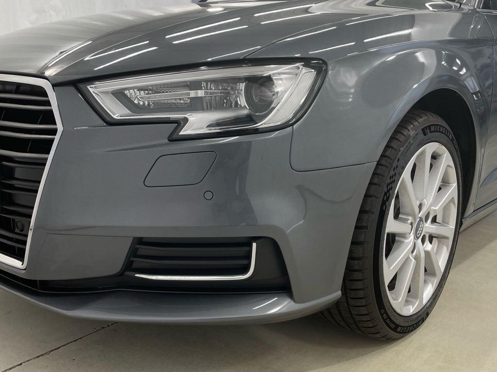 Audi A3 Sportback 1.5 TFSI en Barcelona