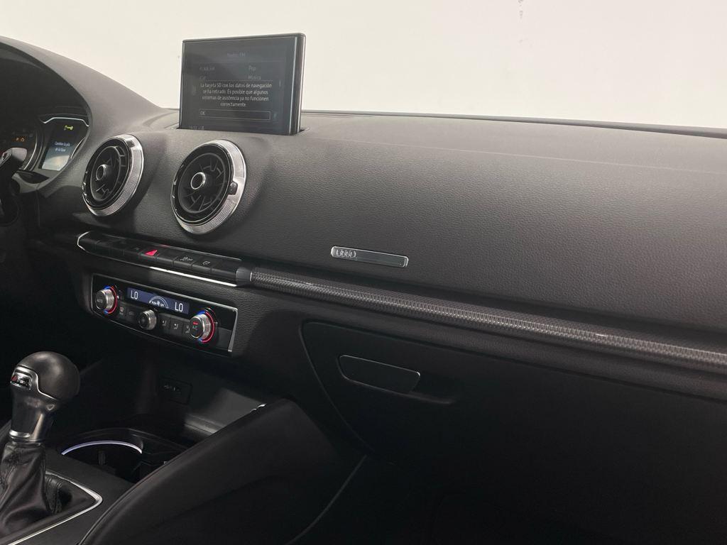 Audi A3 Sportback 1.5 TFSI en Barcelona