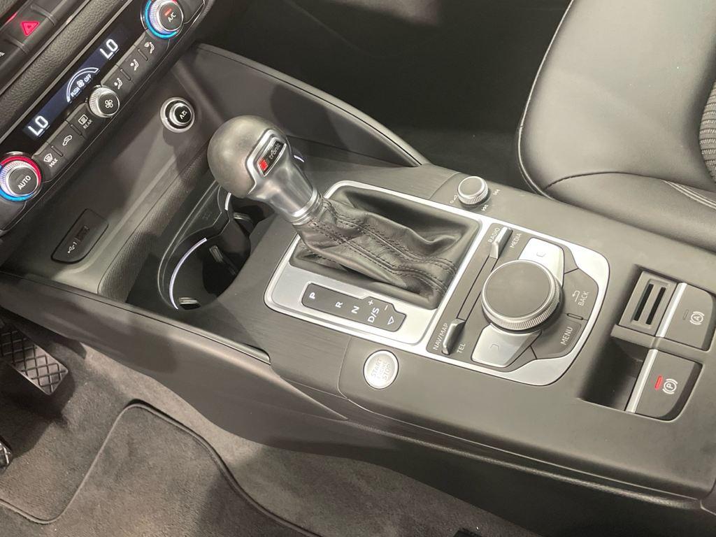 Audi A3 Sportback 1.5 TFSI en Barcelona