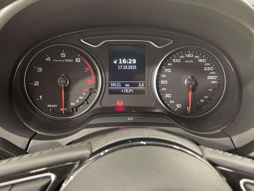 Audi A3 Sportback 1.5 TFSI en Barcelona