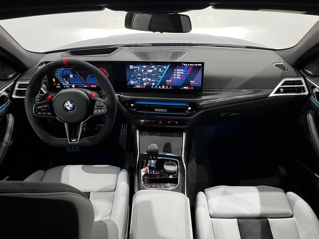 BMW M M4 Cabrio color Azul. Año 2025. 390KW(530CV). Gasolina. En concesionario Unicars Ponent de Lleida