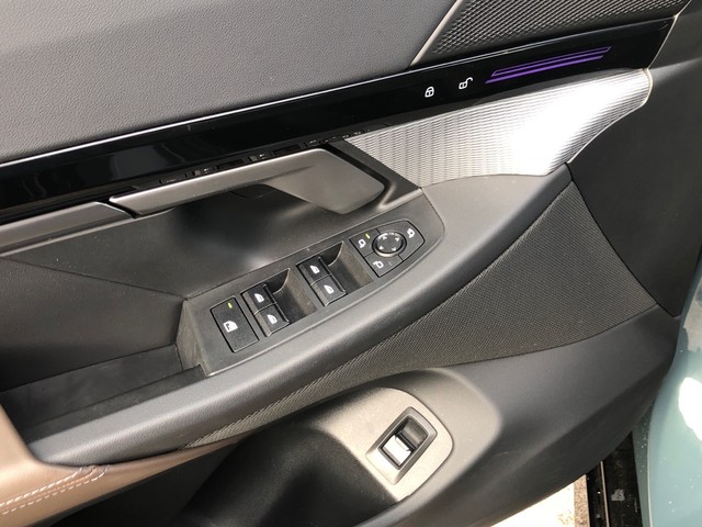 BMW Serie 5 520d color Verde. Año 2025. 145KW(197CV). Diésel. En concesionario Vehinter Getafe de Madrid