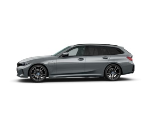 BMW Serie 3 330e Touring color Gris. Año 2024. 215KW(292CV). Híbrido Electro/Gasolina. En concesionario TACO de Sta. C. Tenerife