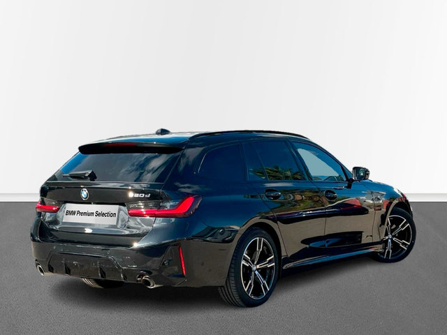 BMW Serie 3 320d Touring color Negro. Año 2025. 140KW(190CV). Diésel. En concesionario CARTAGENA PREMIUM S.L. de Murcia