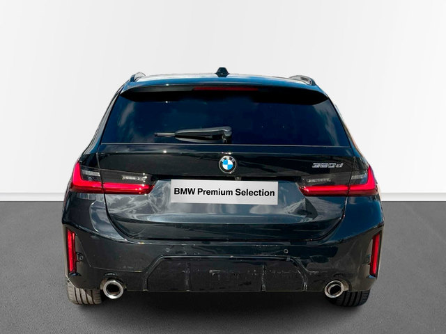 BMW Serie 3 320d Touring color Negro. Año 2025. 140KW(190CV). Diésel. En concesionario CARTAGENA PREMIUM S.L. de Murcia